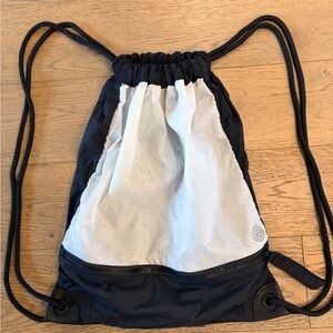 Lululemon 2017 seawheeze runners drawstring bag